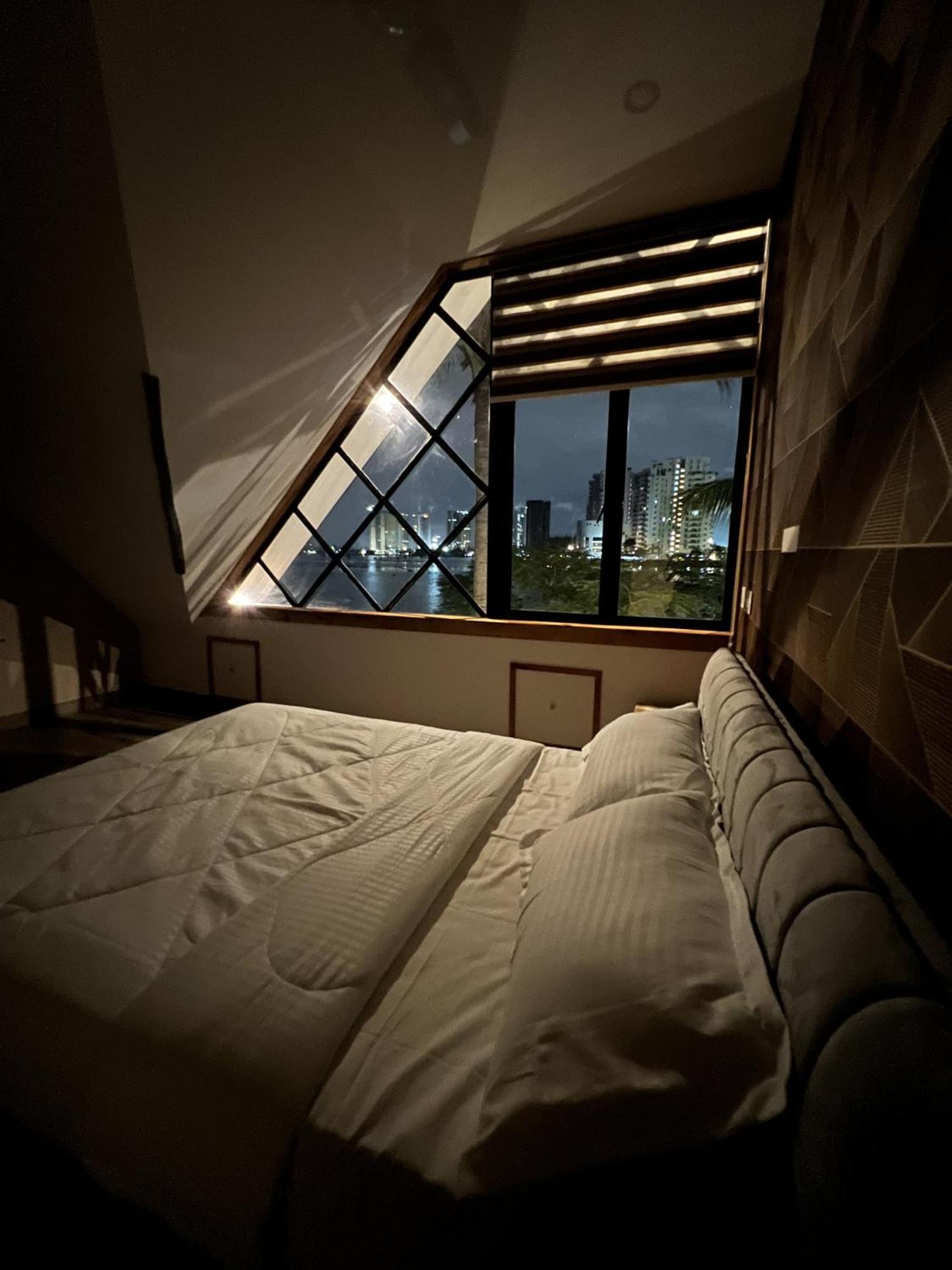 Отель Marina Lounge Коччи Экстерьер фото